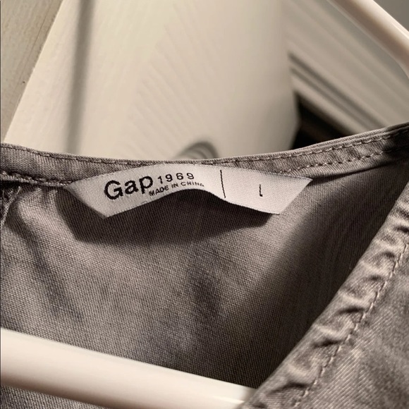 Gap Tank Top/Shell - Picture 2 of 4